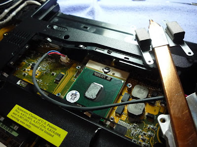 Cara Memperbaiki Engsel Laptop Lenovo Yang Rusak - Simak 