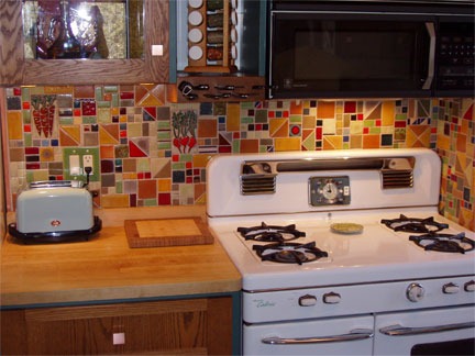 [Lori-Braun-mosaic-kitchen[3].jpg]