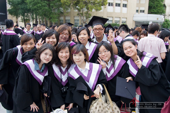 2009台藝大在職專班視傳系畢業典禮側拍