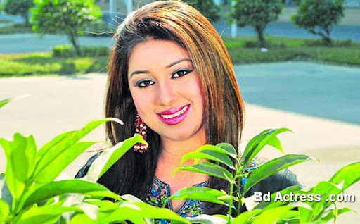 Bangladeshi Actress Apu Biswas-08