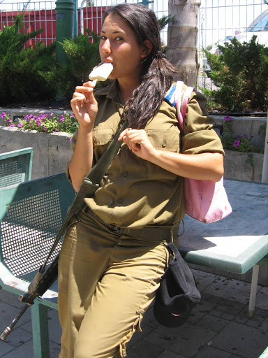Israeli-Forces-Girls01.jpg