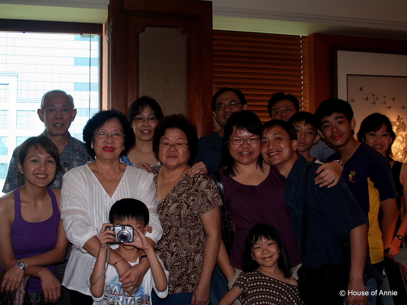 [singapore family[2].jpg]