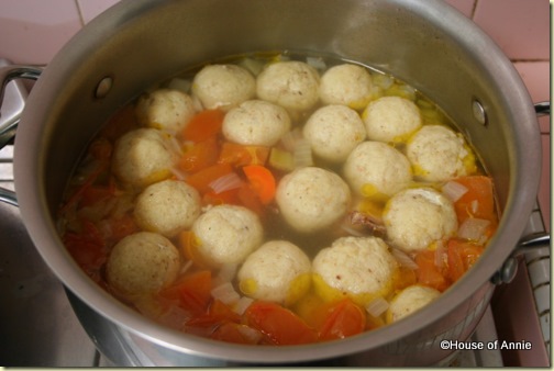 big pot of matzoh balls