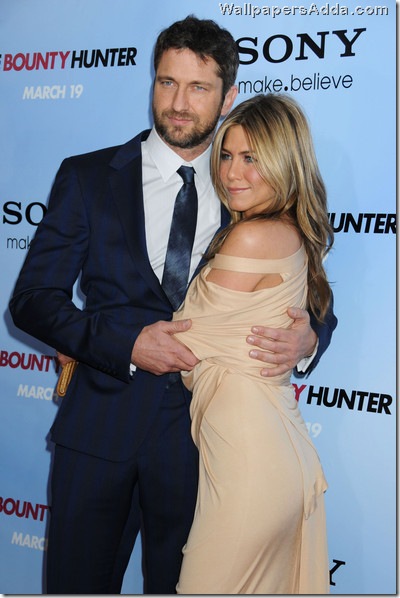 Gerard Butler Jennifer Aniston premiere Bounty SASEqaxcd9yl[1]