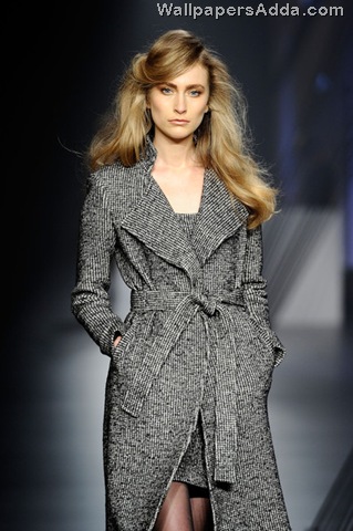 [2010+L+Oreal+Melbourne+Fashion+Festival+Day+t7Mx87IAAN2l[1][2].jpg]