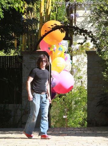 [General+Views+Halle+Berry+Daughter+Birthday+1jj71HfhO1el[1][2].jpg]