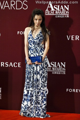 [4th+Asian+Film+Awards+Ceremony+eIE0Q610NFhl[2].jpg]