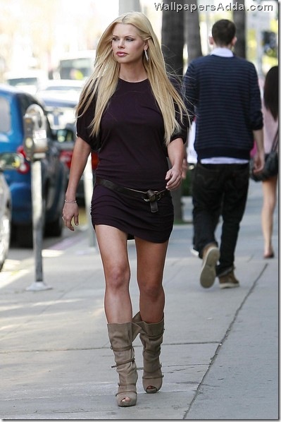 Sophie Monk Filming TV Show West Hollywood M8JTMDbDQfjl