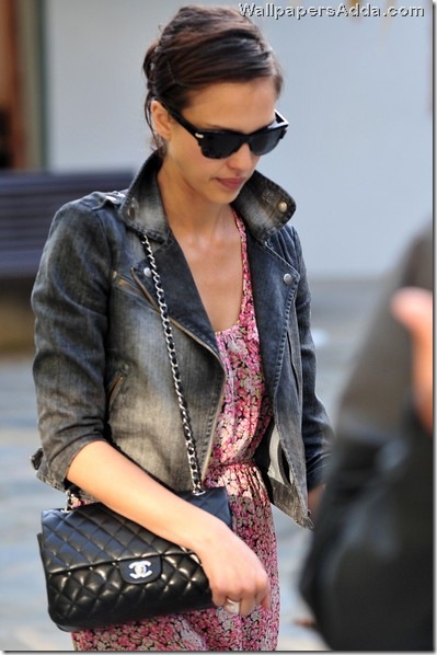 Jessica Alba Out Meeting Brentwood W7NVRngGLA4l