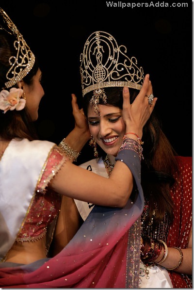 Miss India Worldwide Finals AGjXyS6Q6xZl