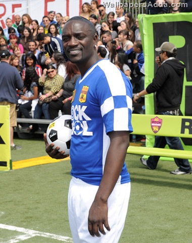 [MTV+Tr3s+Rock+N+Gol+World+Cup+Kick+Off+M-XSexspkohl[2].jpg]