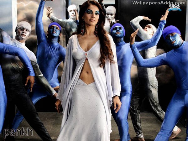 [Bipasha-Basu-Pankh-Photo-Shoot-4[3].jpg]