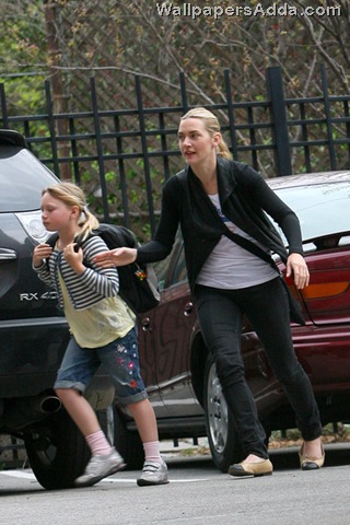 [Putting+united+front+Kate+Winslet+Sam+Mendes+PDcGeK1b23Ul[2].jpg]