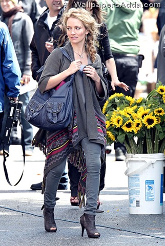 [Ugly+Betty+star+Becki+Newton+embraces+boho+oUU4NkG6Ck9l[2].jpg]