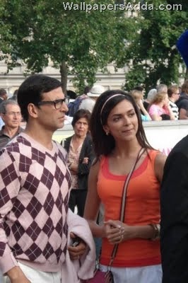 [deepika-housefull-movie-stills-01[2].jpg]