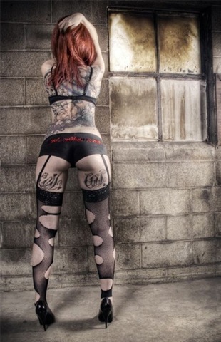[tattooed women25[5].jpg]