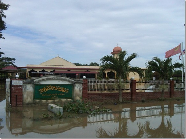Masjid Syarifah Fatimah selepas banjir 2