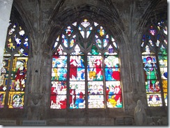 2010.08.20-016 vitraux dans l'église Notre-Dame