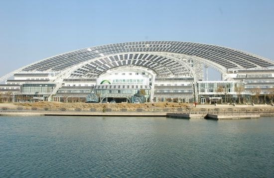 worlds-largest-solar-powered-office-building_Z4uqH_24429