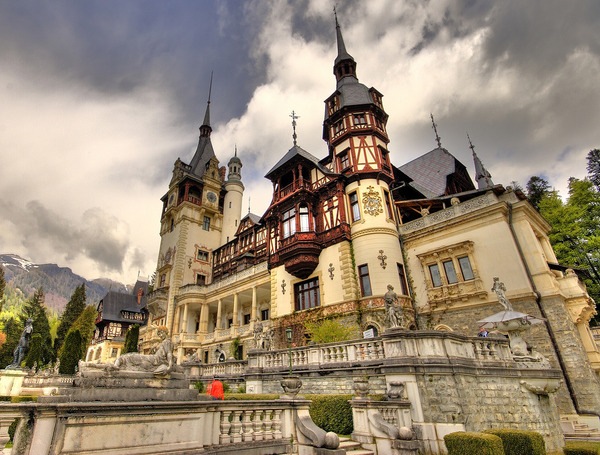 [Pele_ Castle[1].jpg]