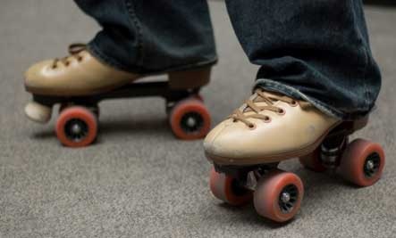 [roller-skates-outdoor[3].jpg]