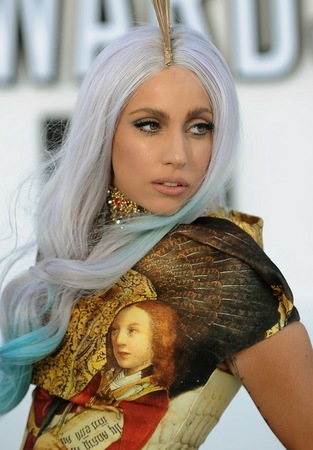 [Lady Gaga[2].jpg]
