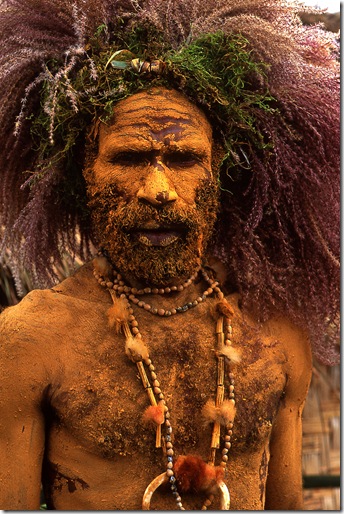 Eric Lafforgue - Hairy Papu warrior, Mount Hagen singsing festival- Papua New Guinea