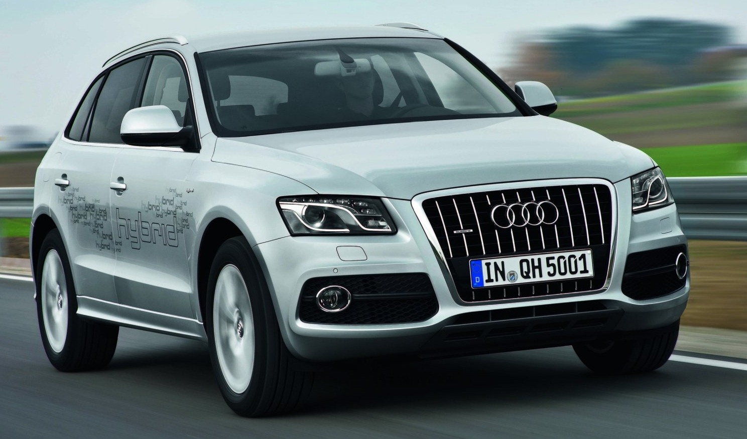 [Audi-Q5_Hybrid_quattro_2012_1600x1200_wallpaper_02[3].jpg]