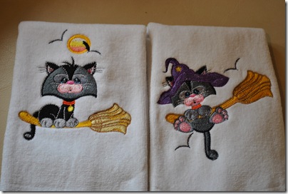 Embroidered Halloween Towels 002