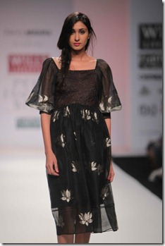 WIFW SS2010 collection by Rahul Mishra's Show13