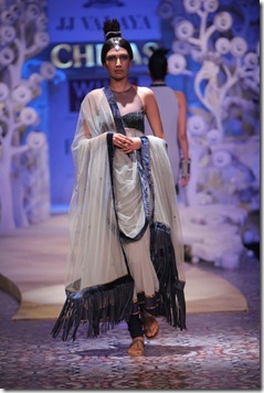 WIFW SS 2011 Collection By JJ Valaya8