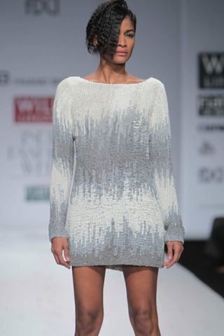 [WIFW SS 2011 collection by Anand Bhushan's 5[6].jpg]