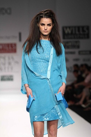 [WIFW SS 2011 collection by Chandrani Singh Fllora 4[4].jpg]