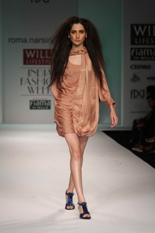 [WIFW SS 2011 colection by Roma Narsinghani (9)[5].jpg]