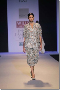 WIFW SS 2011 collection  Rishta by Arjun (21)