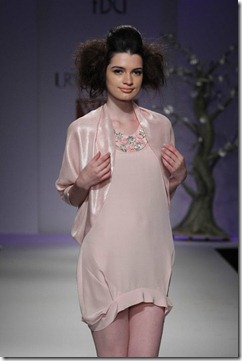 WIFW SS 2011collection by Urvashi Kaur  (6)