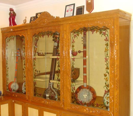 Cupboard for musical instruments