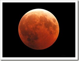 Eclipse Total de Luna podrá verse la madrugada de este martes en Perú [photo by josepcaireta]