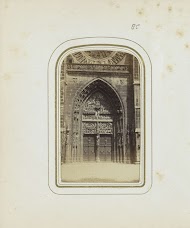 Portiek van de Sint-Laurentiuskerk in Neurenberg