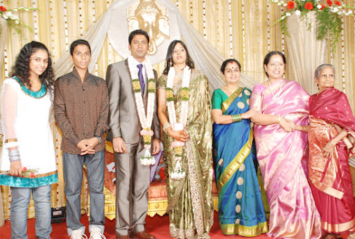 CLICK THE ABOVE ARROW TO  ZOOM THE IMAGE