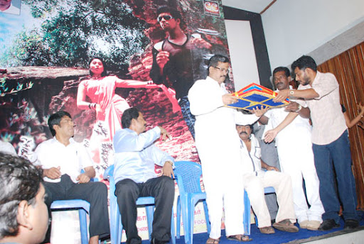 CLICK THE ABOVE ARROW TO  ZOOM THE IMAGE