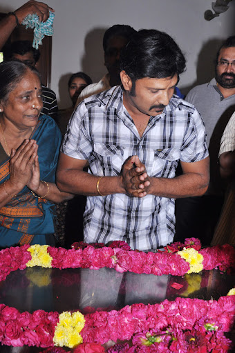 CLICK THE ABOVE ARROW TO  ZOOM THE IMAGE