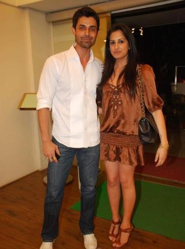 CLICK THE ABOVE ARROW TO  ZOOM THE IMAGE