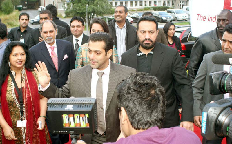 CLICK THE ABOVE ARROW TO  ZOOM THE IMAGE