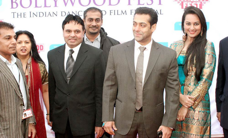 CLICK THE ABOVE ARROW TO  ZOOM THE IMAGE