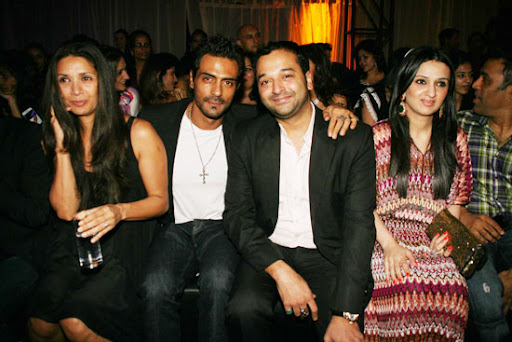 CLICK THE ABOVE ARROW TO  ZOOM THE IMAGE