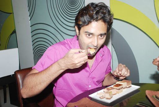 CLICK THE ABOVE ARROW TO  ZOOM THE IMAGE