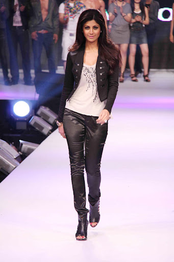 CLICK THE ABOVE ARROW TO  ZOOM THE IMAGE