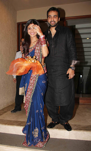 CLICK THE ABOVE ARROW TO  ZOOM THE IMAGE