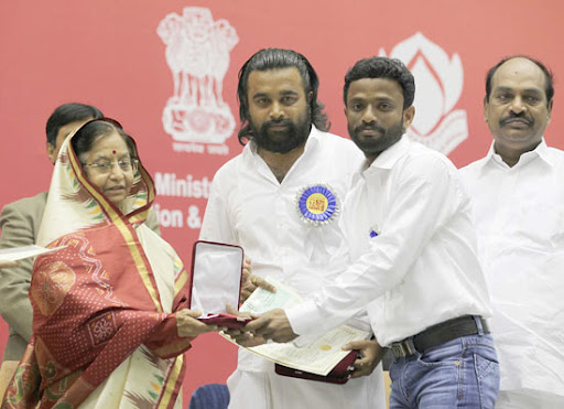 CLICK THE ABOVE ARROW TO  ZOOM THE IMAGE